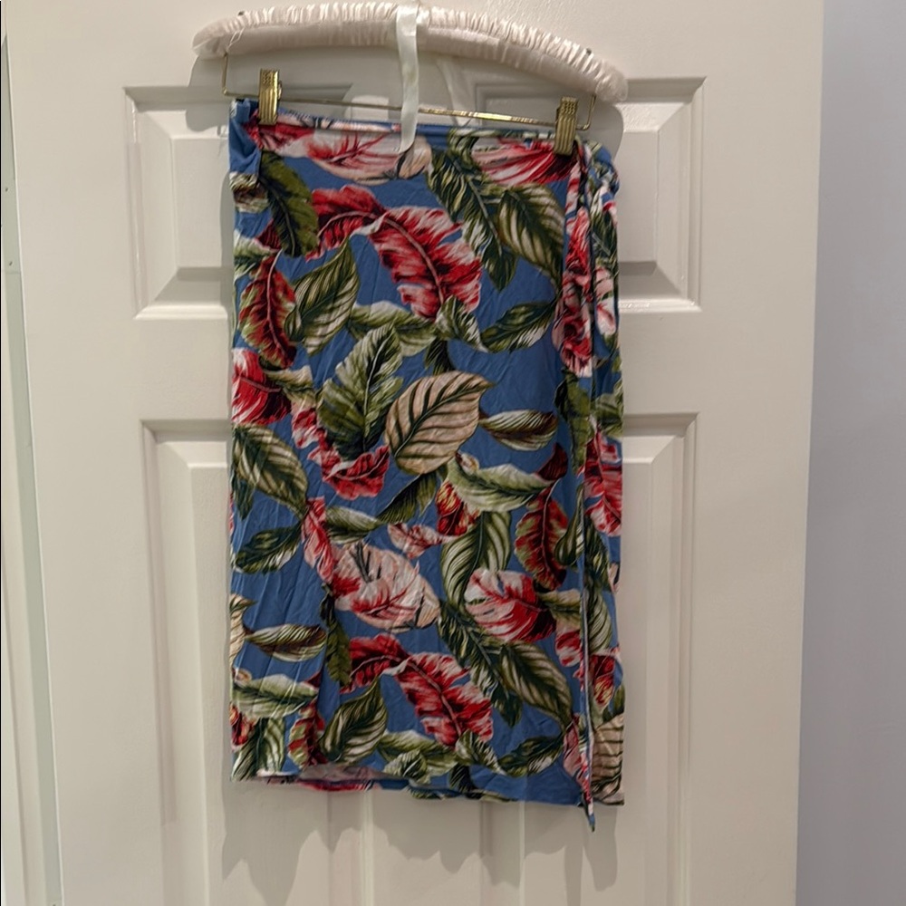 Loveappella Blue Leaf Print Midi Skirt
